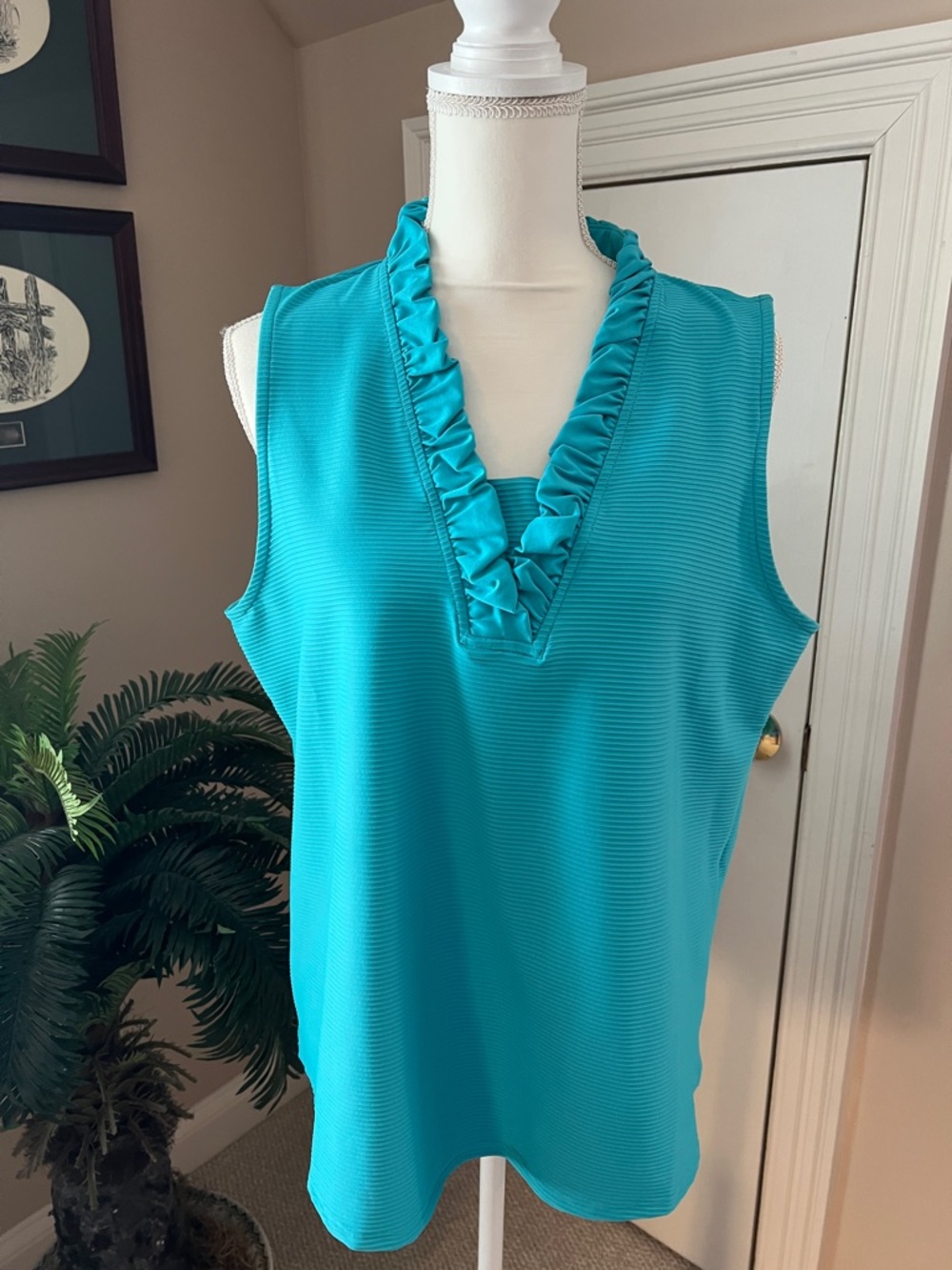 Chico's Turquoise Ruffle V-Neck Sleeveless Tank Size 2 NWT